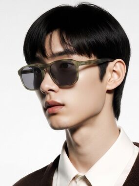 NEW Vintage Frames THE CREATCHMAN Green Square Sunglasses Brown Tinted Lens